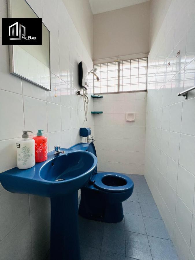 2 Storey 5Br 16Pax Semabok Taman Cheng Ho, 3 By Myplace ملقا المظهر الخارجي الصورة